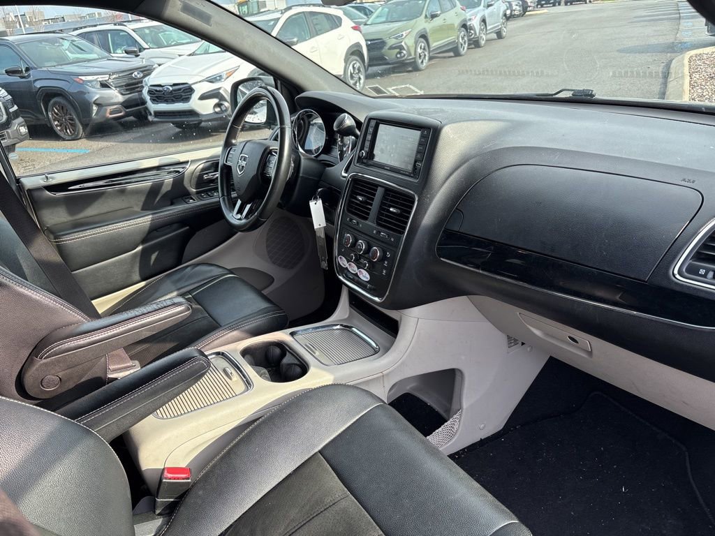 Used 2019 Dodge Grand Caravan SXT image 7