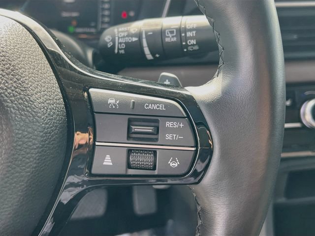Used 2025 Honda Pilot Elite image 18