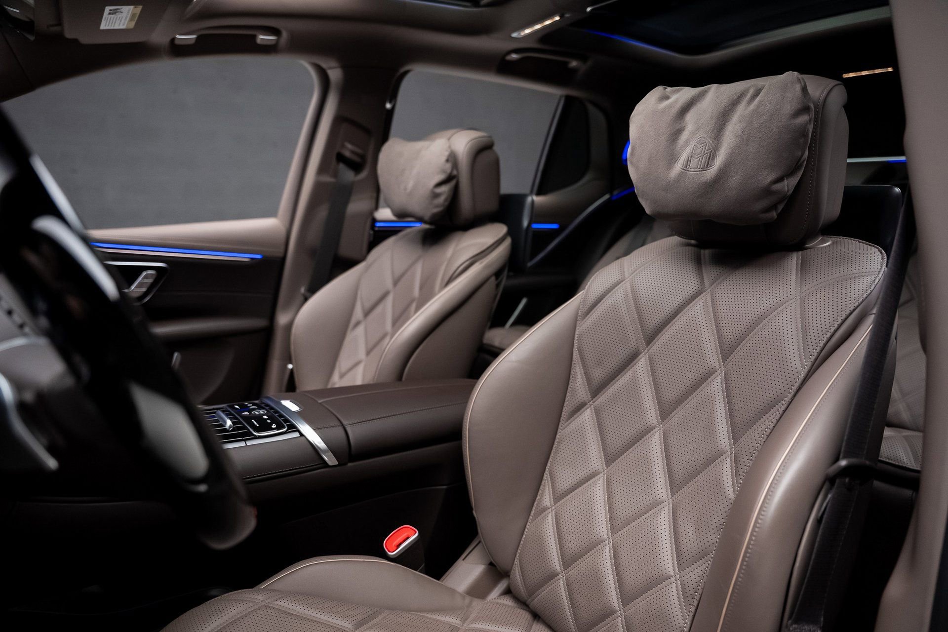 Used 2024 Mercedes-Benz Maybach EQS 680 4MATIC image 60