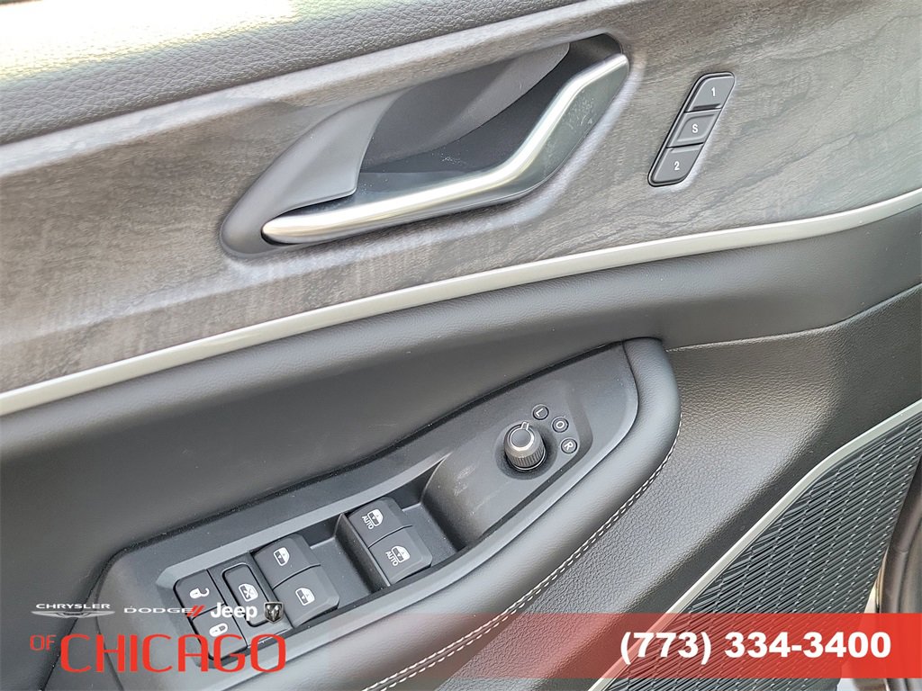 New 2026 Jeep Grand Cherokee Limited w/ Limited Altitude Package image 21