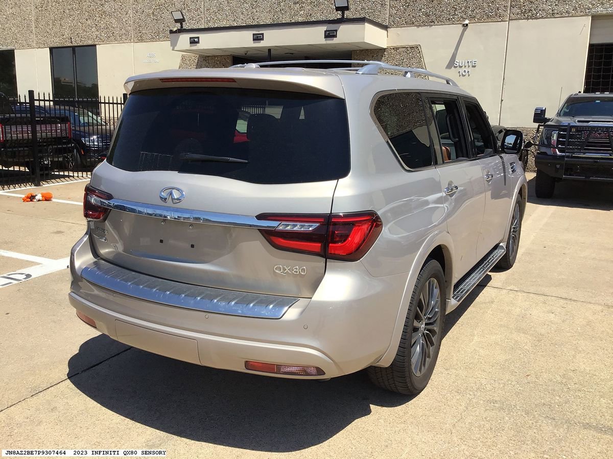 Used 2023 INFINITI QX80 Sensory w/ Cargo Package AWD/4WD image 5