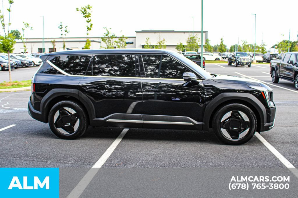 Used 2026 Kia EV9 Light RWD image 9