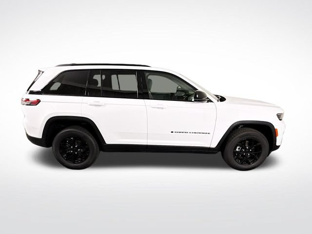 New 2025 Jeep Grand Cherokee Altitude AWD/4WD image 8