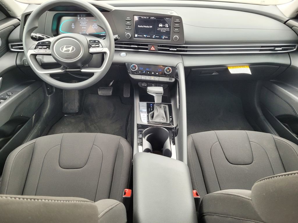 New 2026 Hyundai Elantra Blue FWD image 10