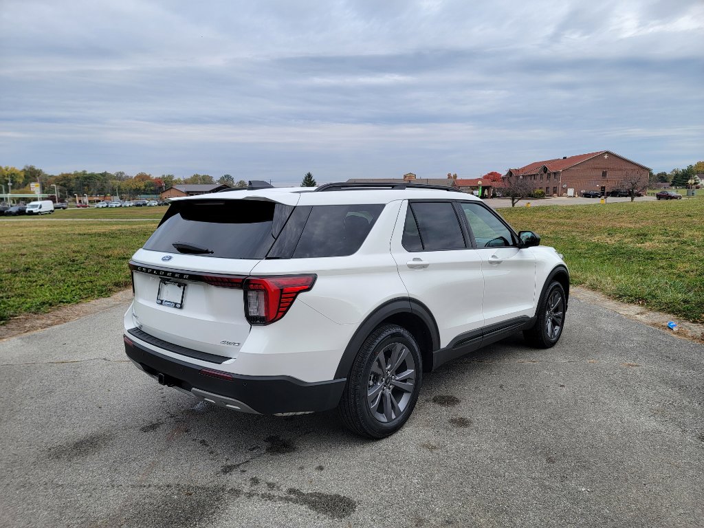 New 2026 Ford Explorer Active image 14
