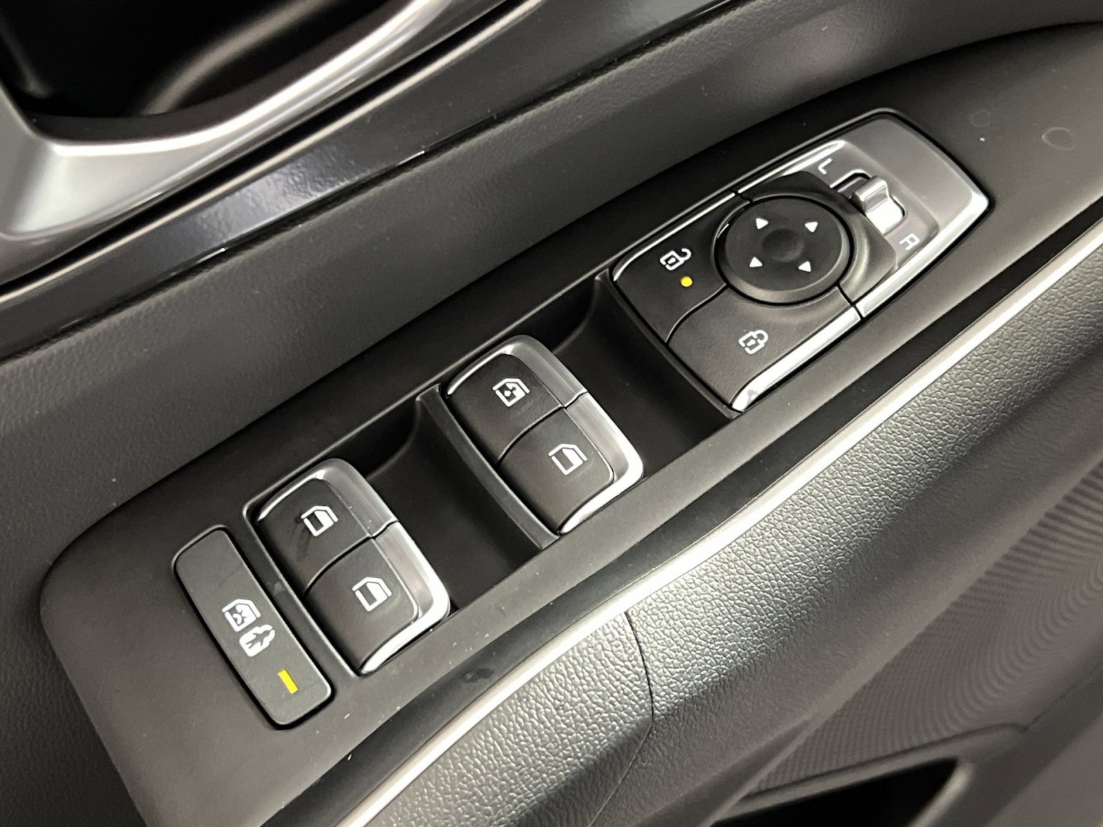 New 2026 Kia Sorento S image 13