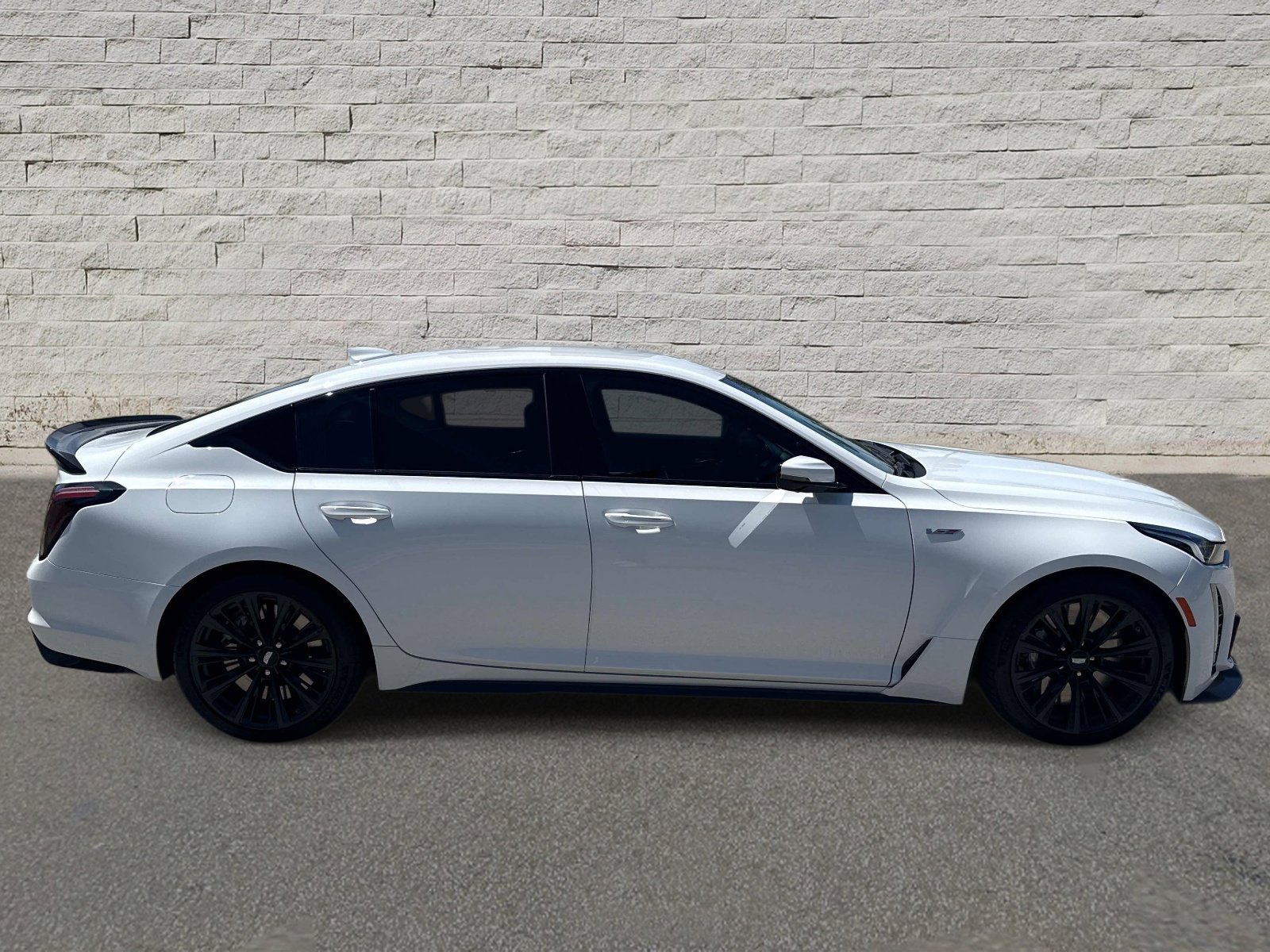 Used 2022 Cadillac CT5 V Blackwing w/ Carbon Fiber Package 2 RWD image 4