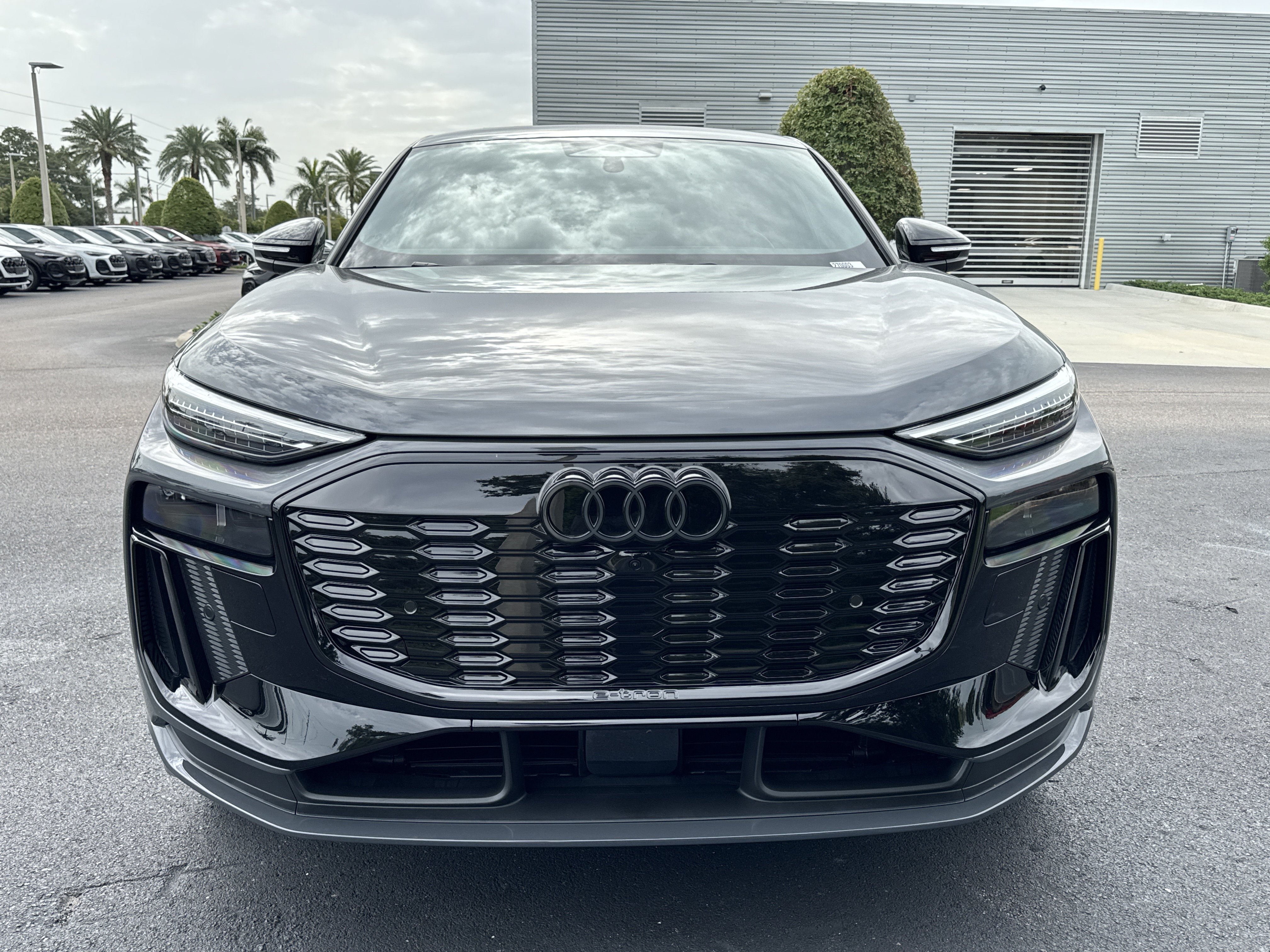 New 2027 Audi Q6 e-tron Premium Plus AWD/4WD image 2