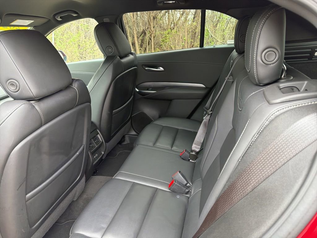 Used 2024 Cadillac XT4 Premium Luxury image 15