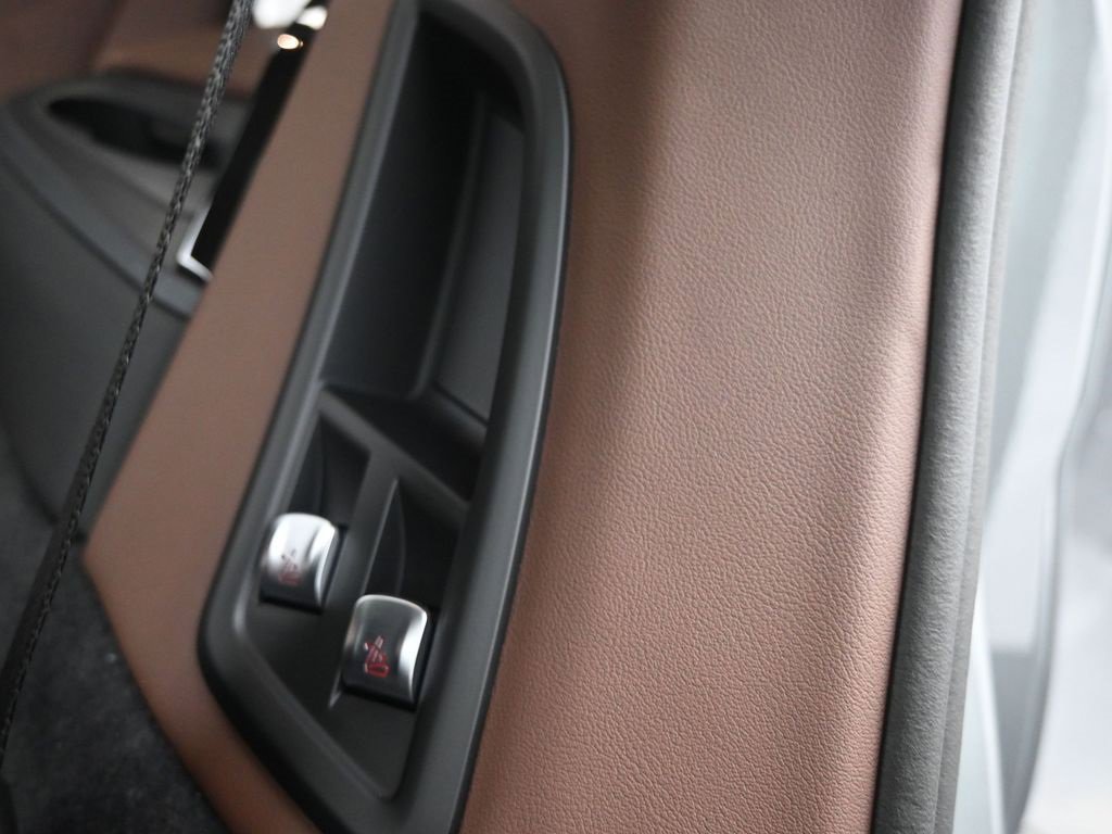 New 2026 BMW X7 xDrive40i image 47