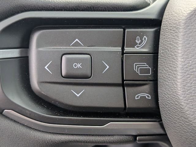 Used 2026 Jeep Cherokee Overland w/ Advanced Pro Tech Group AWD/4WD image 16