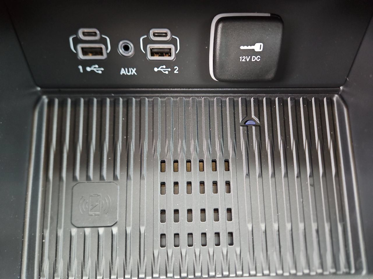 New 2026 Jeep Grand Cherokee Altitude AWD/4WD image 25
