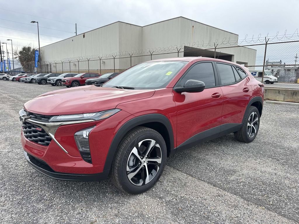 New 2026 Chevrolet Trax RS w/ Sunroof Package FWD image 3