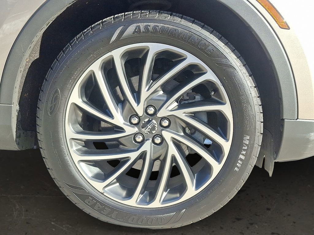 Used 2020 Lincoln Nautilus Reserve w/ Cargo Utility Package image 9