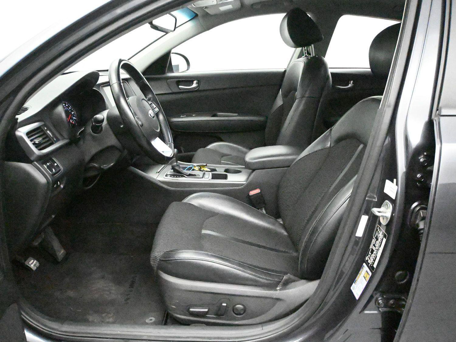 Used 2019 Kia Optima S FWD image 7