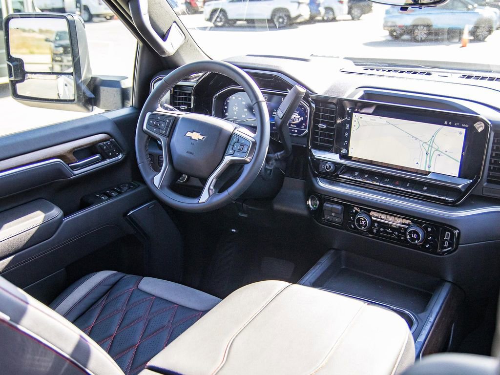 Used 2025 Chevrolet Silverado 3500 High Country w/ High Country Premium Package image 29