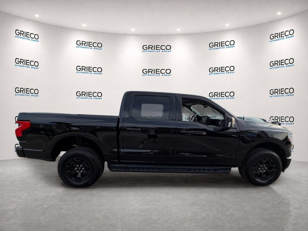 Used 2025 Ford F150 Lightning XLT AWD/4WD image 8