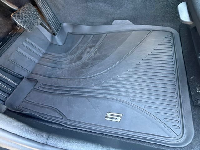Used 2018 BMW 530i xDrive AWD/4WD image 9