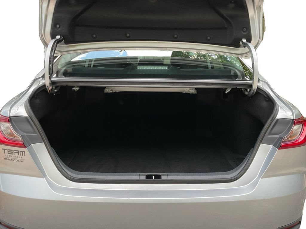 Used 2025 Toyota Camry LE FWD image 13