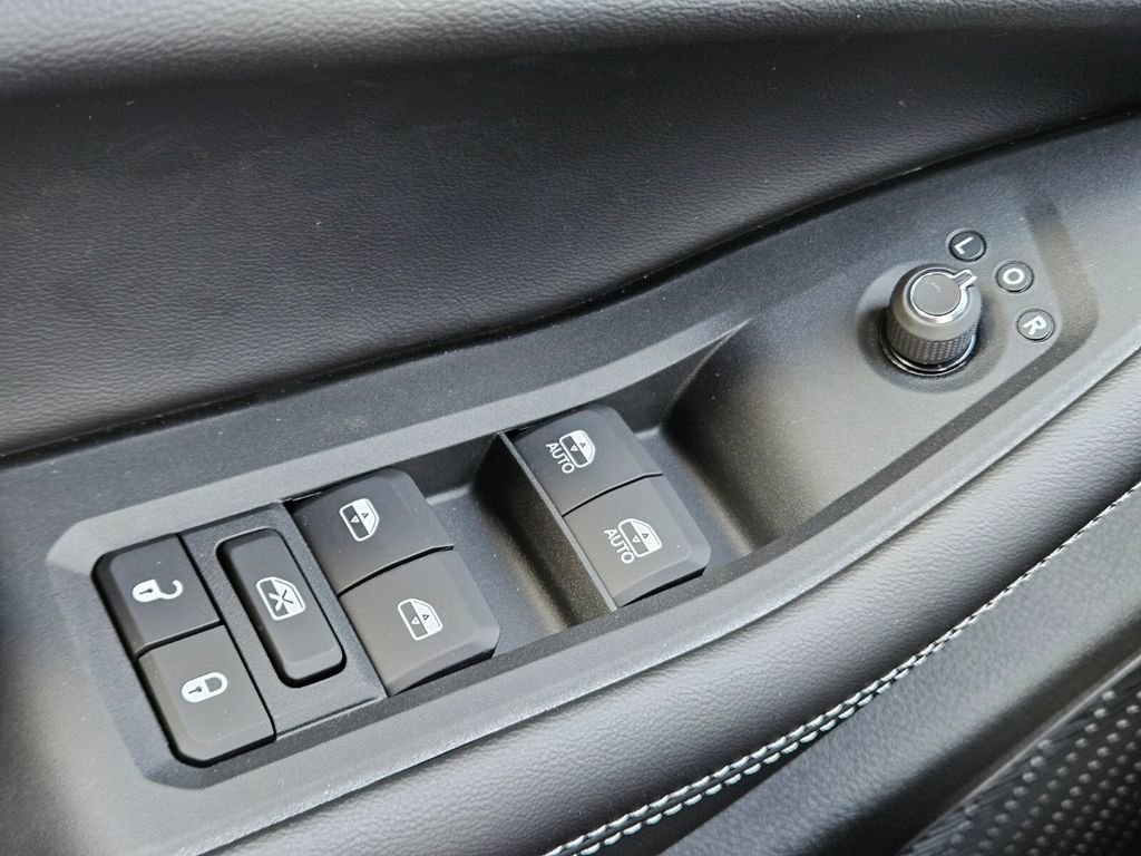 New 2025 Jeep Grand Cherokee Laredo X w/ Luxury Tech Group I image 17