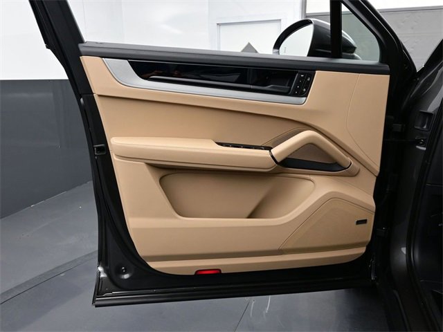 New 2026 Porsche Cayenne S image 7