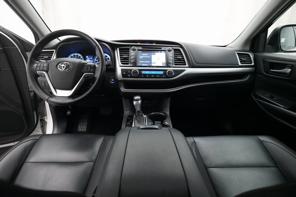 Used 2019 Toyota Highlander XLE image 5