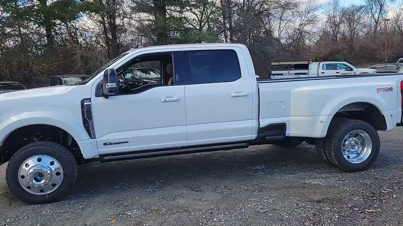 Used 2024 Ford F450 Lariat w/ Lariat Ultimate Package AWD/4WD image 8
