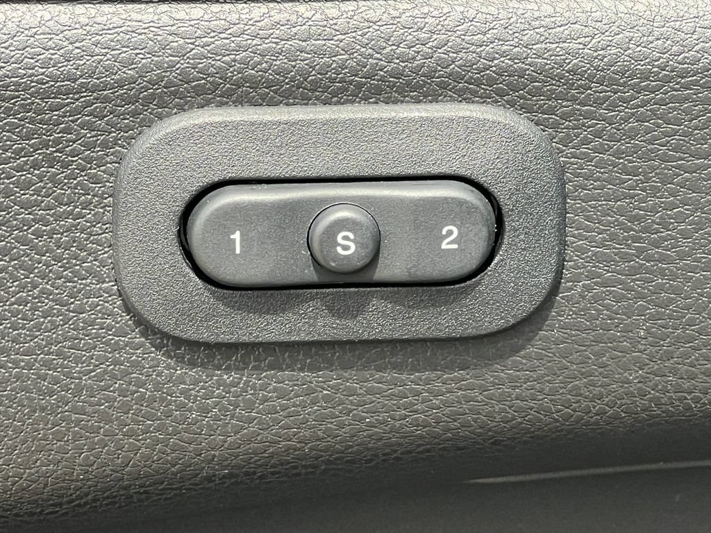 Used 2019 Jeep Grand Cherokee Limited w/ Trailer Tow Group IV AWD/4WD image 19