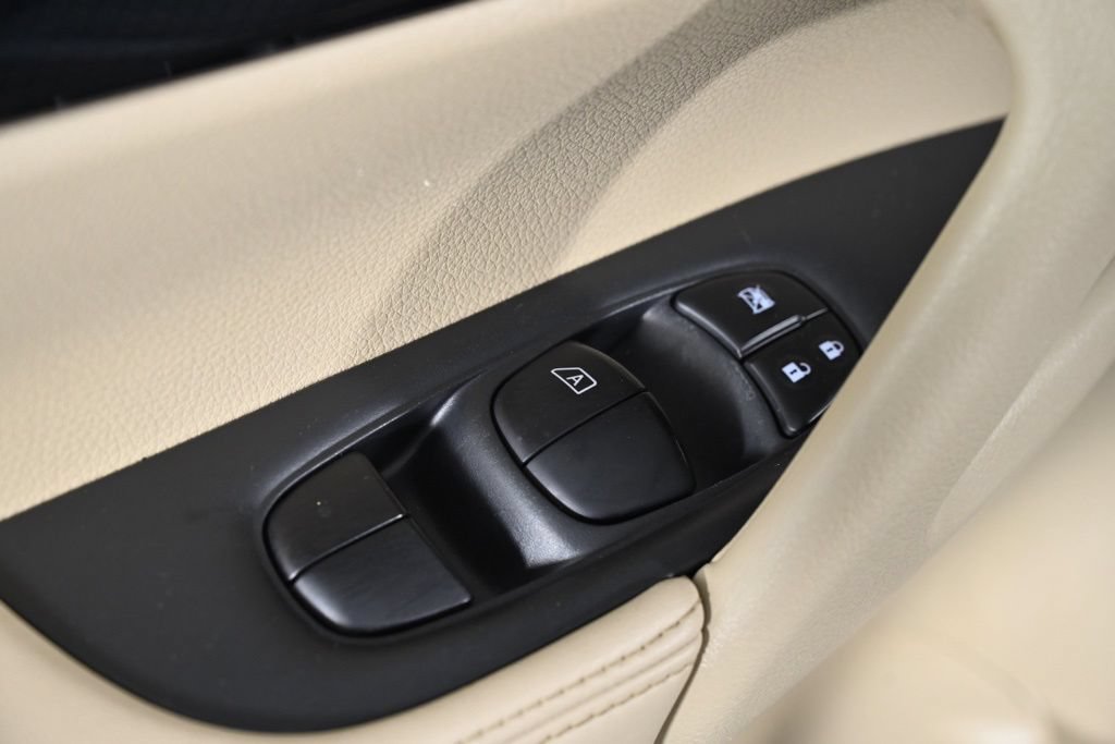 Used 2020 Nissan Rogue SL w/ Premium Package AWD/4WD image 24