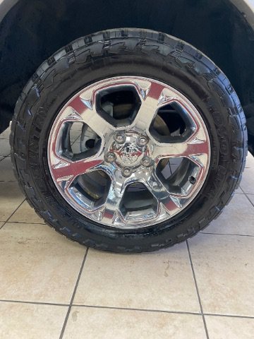 Used 2014 RAM 1500 Laramie w/ Convenience Group RWD image 32