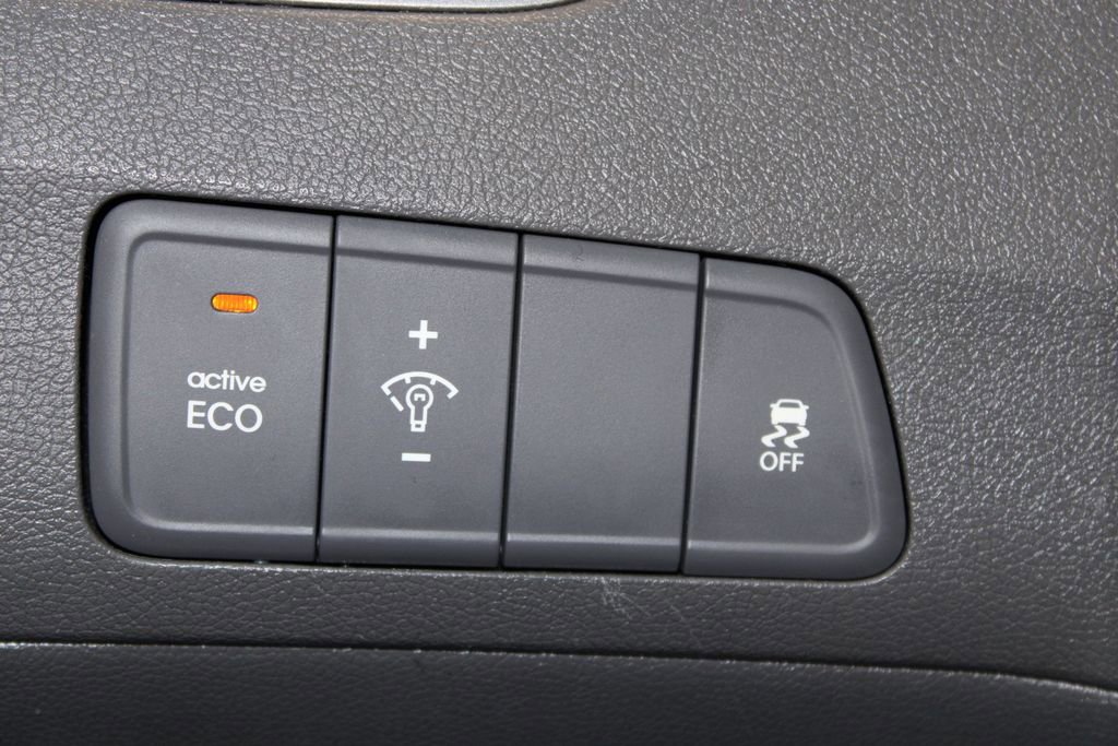 Used 2013 Hyundai Elantra GLS image 34