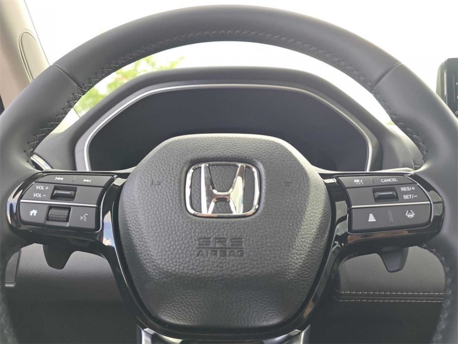 New 2025 Honda Pilot Touring image 32