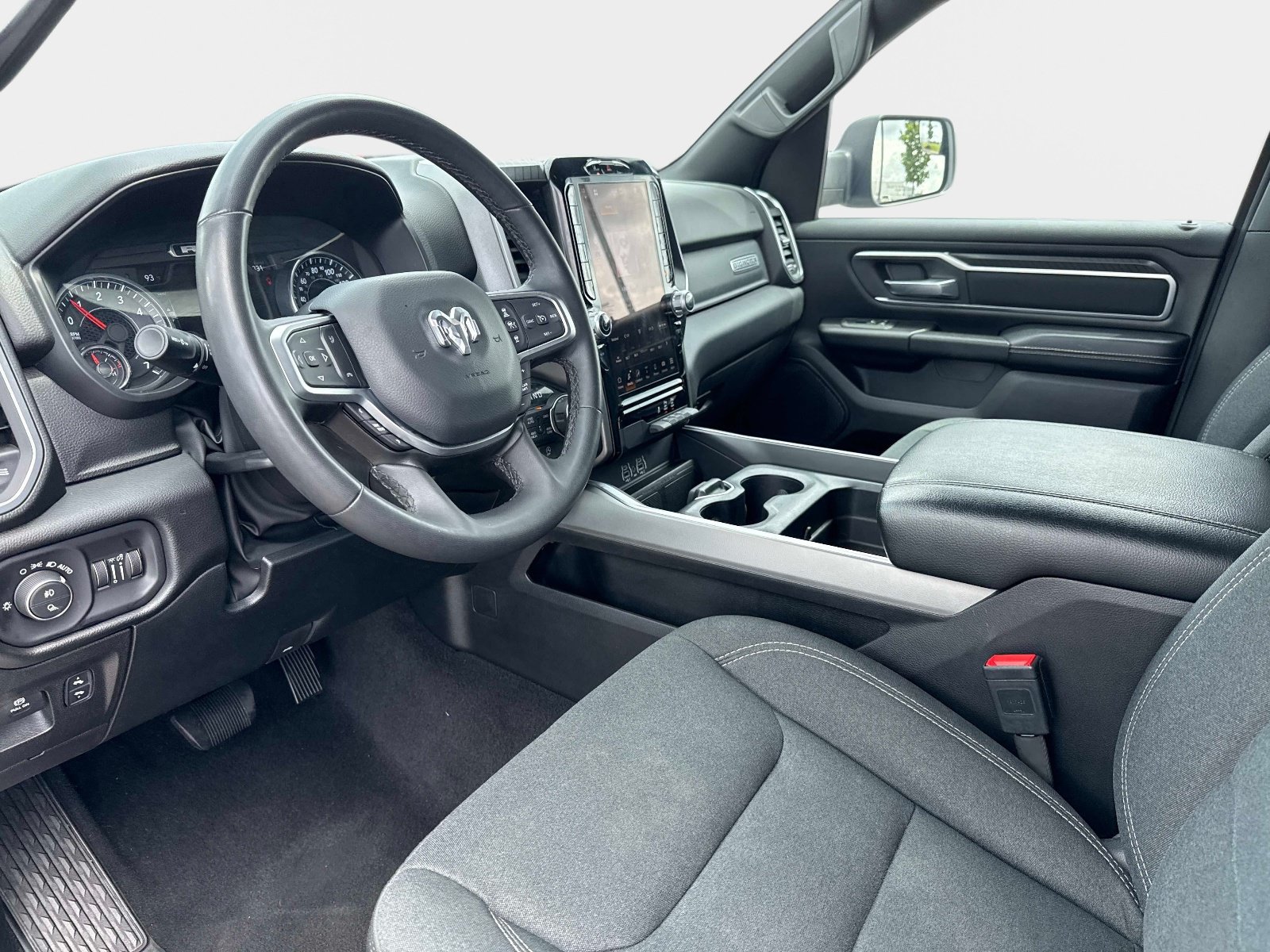 Used 2025 RAM 1500 Big Horn AWD/4WD image 33