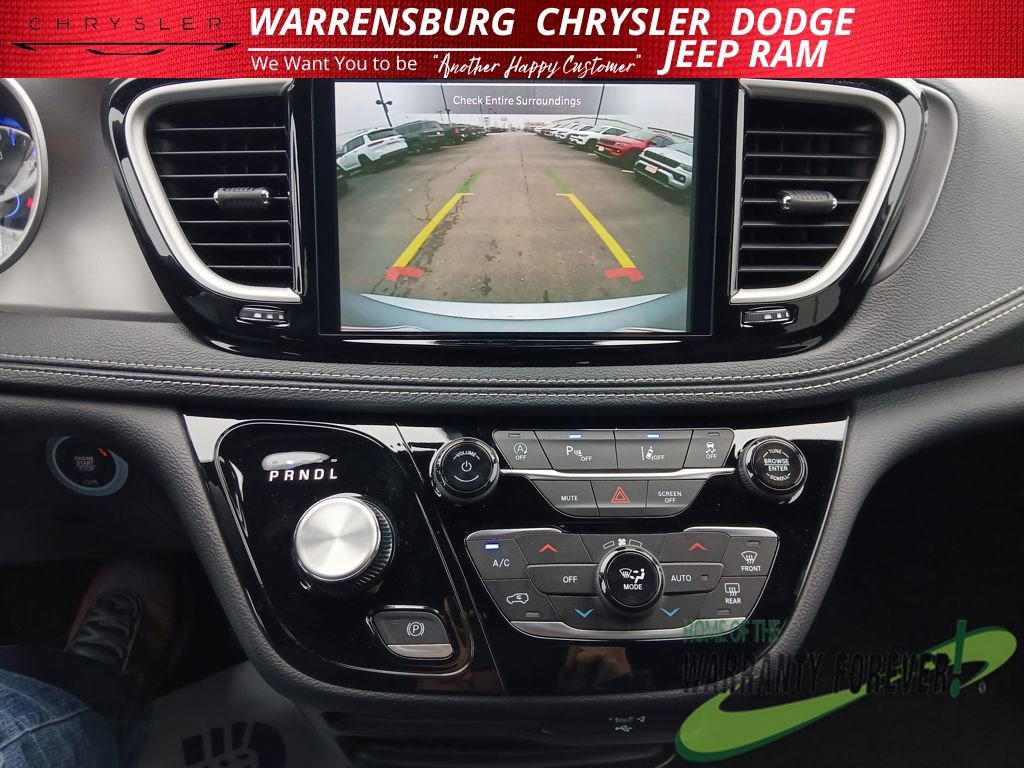 New 2026 Chrysler Pacifica Select AWD/4WD image 22