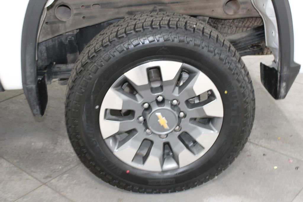Used 2024 Chevrolet Silverado 2500 Custom w/ Custom Value Package image 48