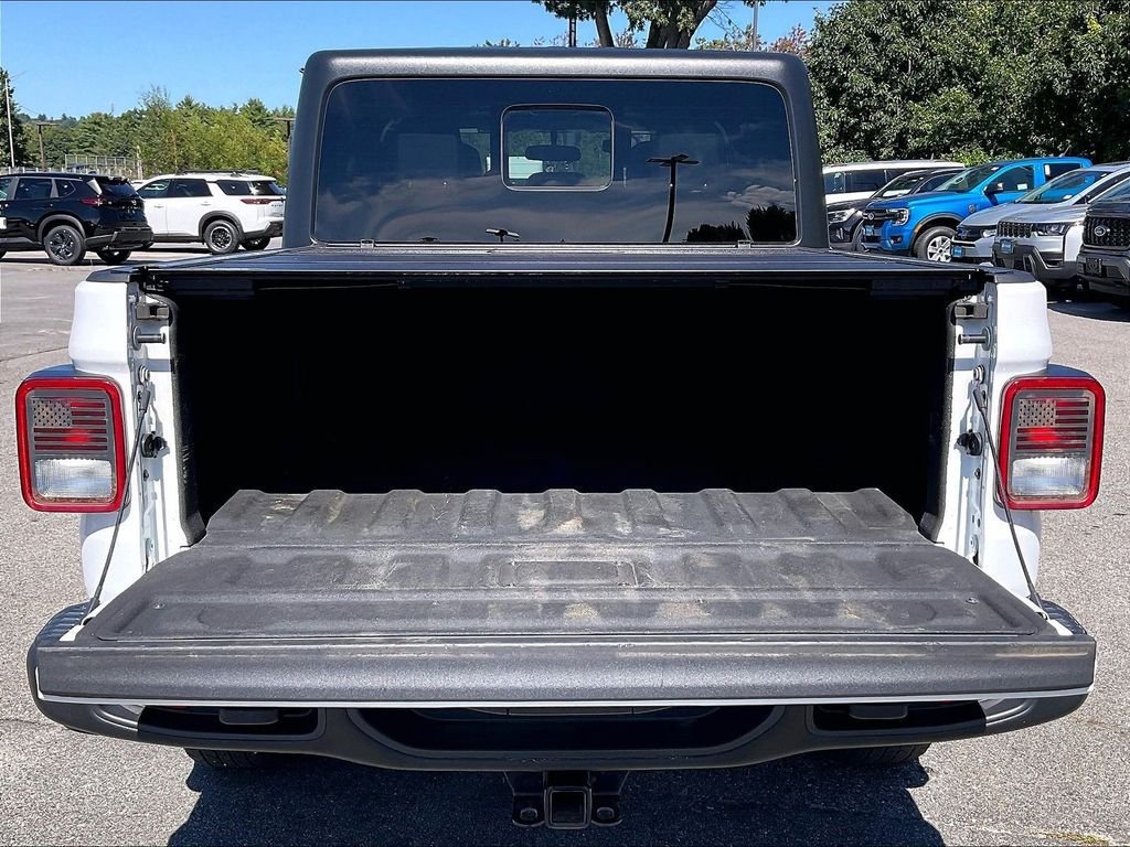 Used 2023 Jeep Gladiator Overland AWD/4WD image 32