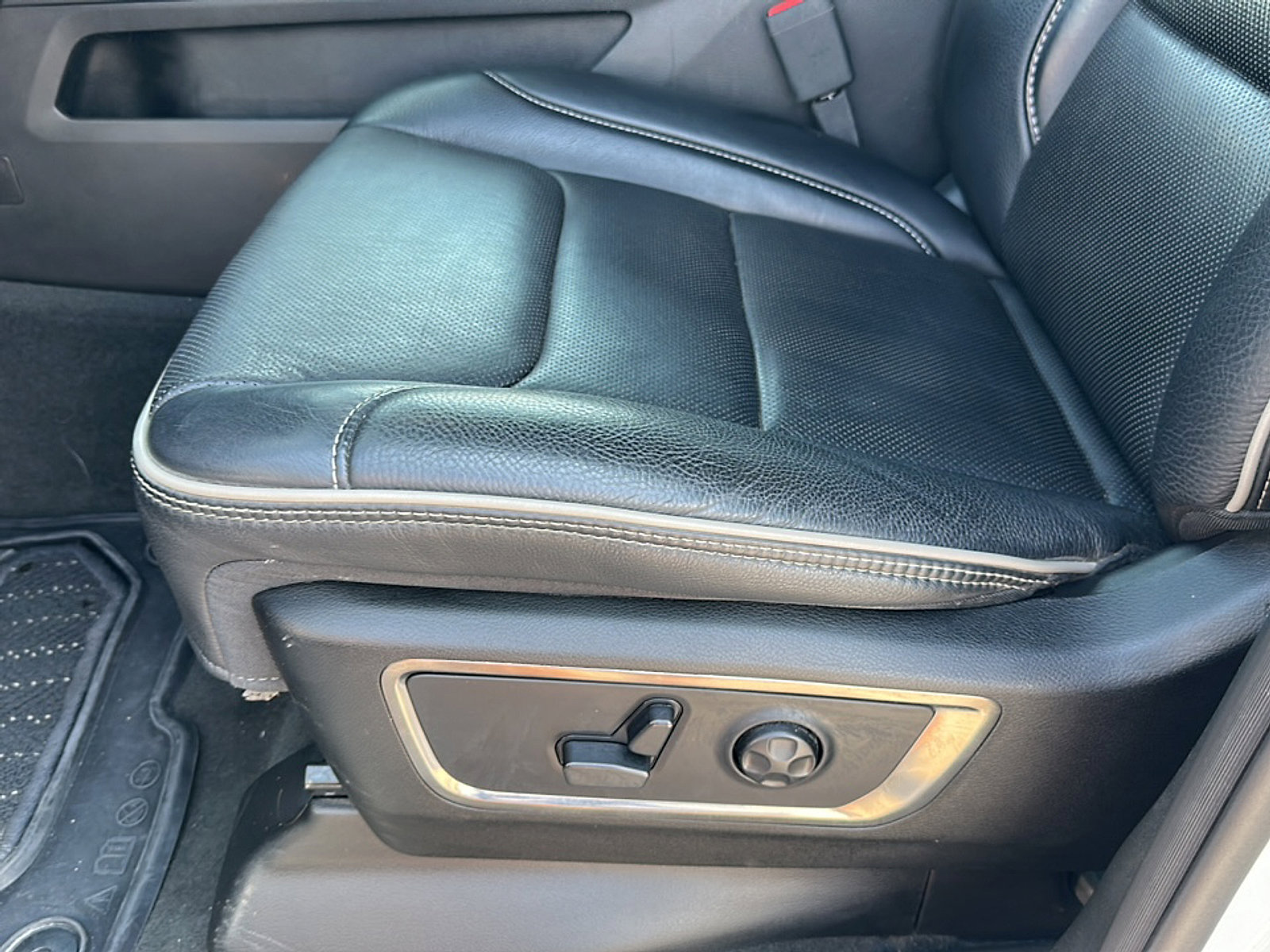 Used 2021 RAM 1500 Limited image 15