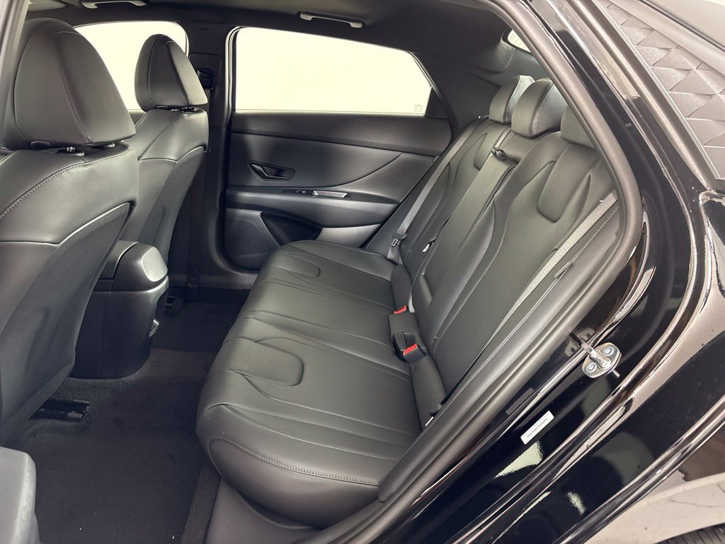New 2026 Hyundai Elantra SEL Sport FWD image 18