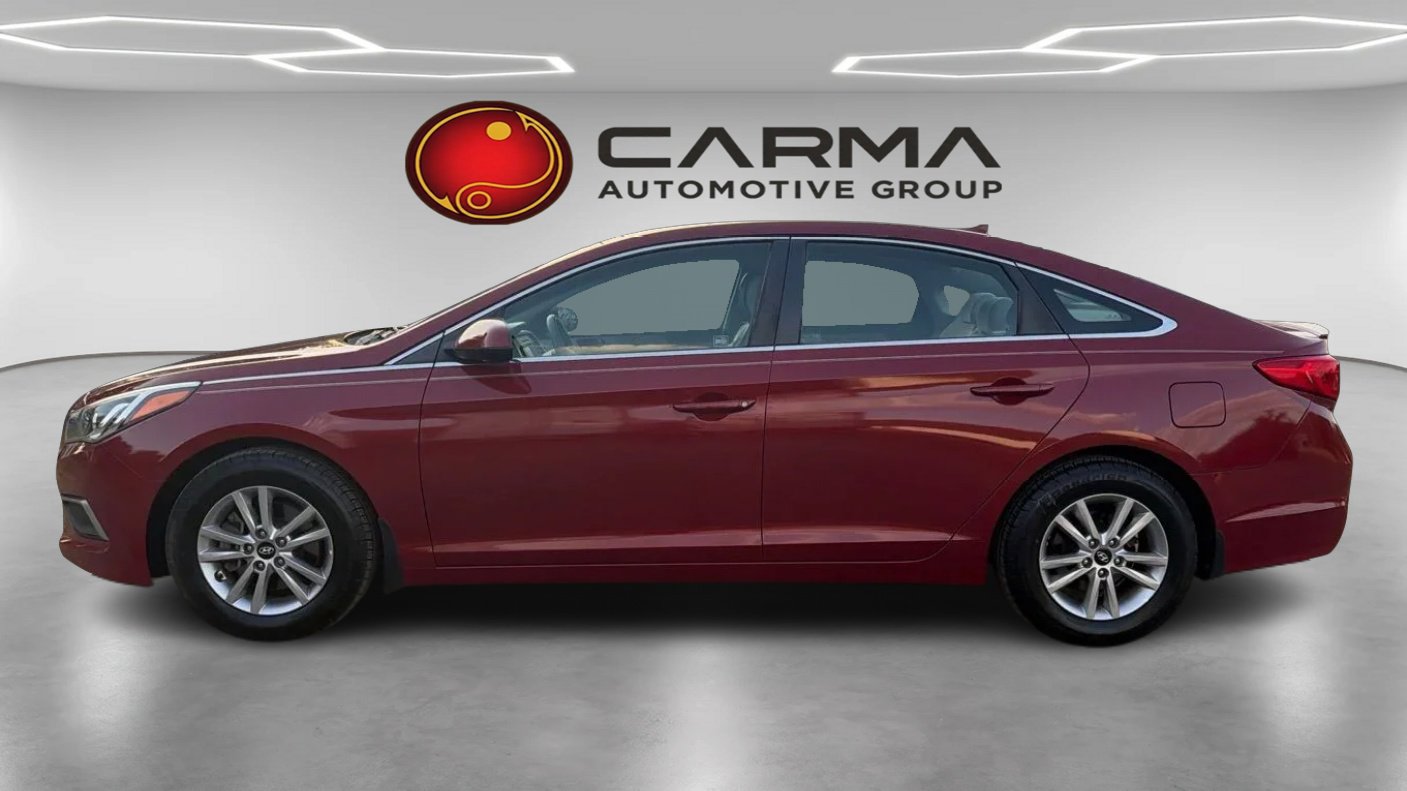Used 2017 Hyundai Sonata SE FWD image 2