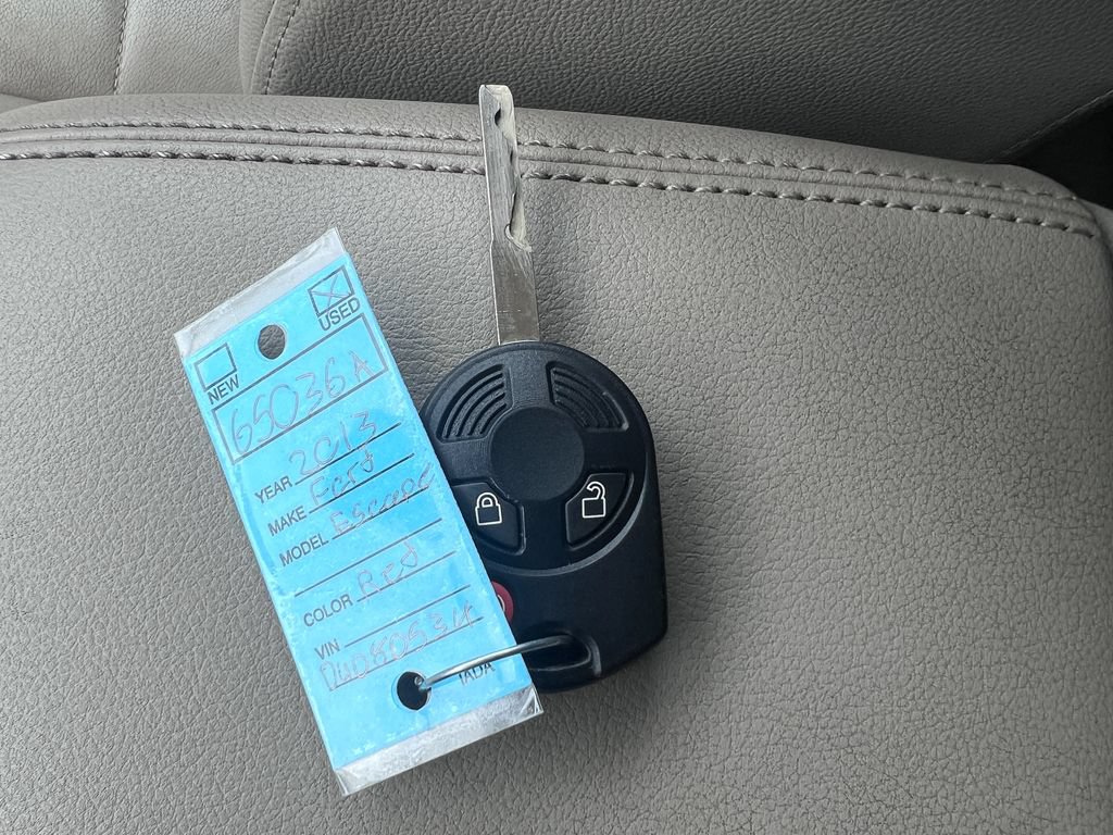 Used 2013 Ford Escape SEL AWD/4WD image 32