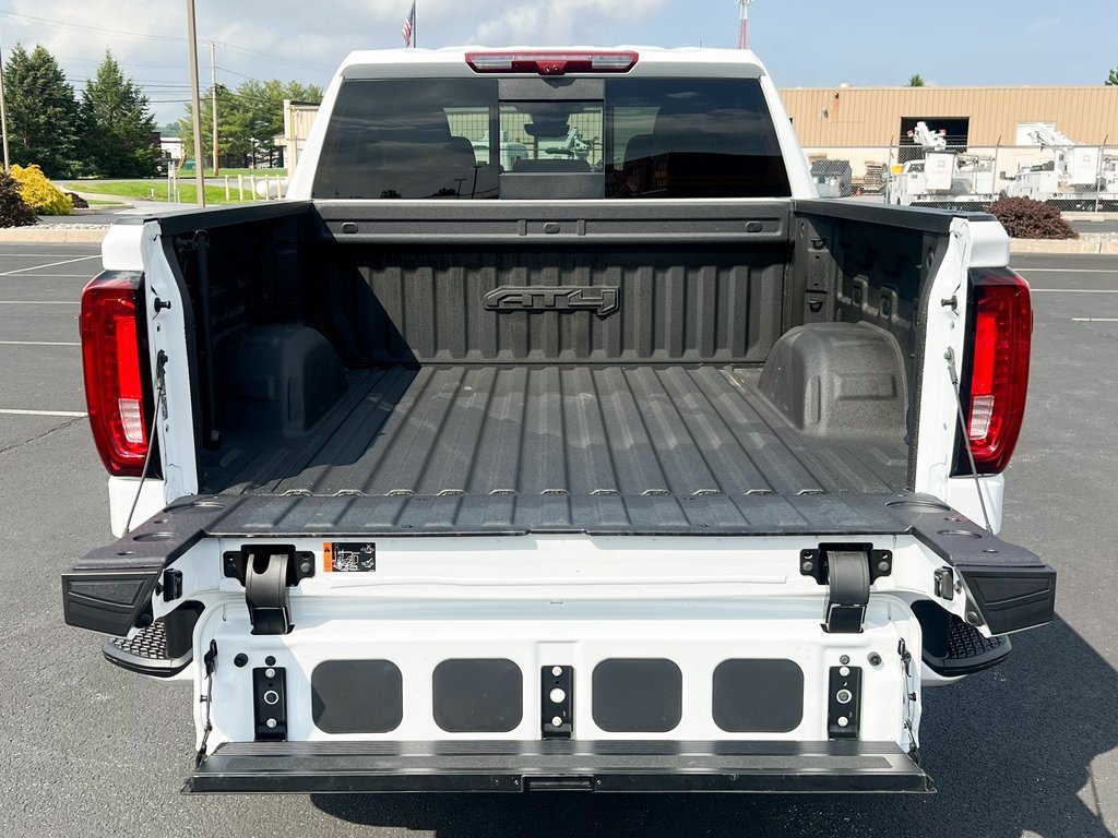 Used 2024 GMC Sierra 1500 AT4 w/ Technology Package image 12