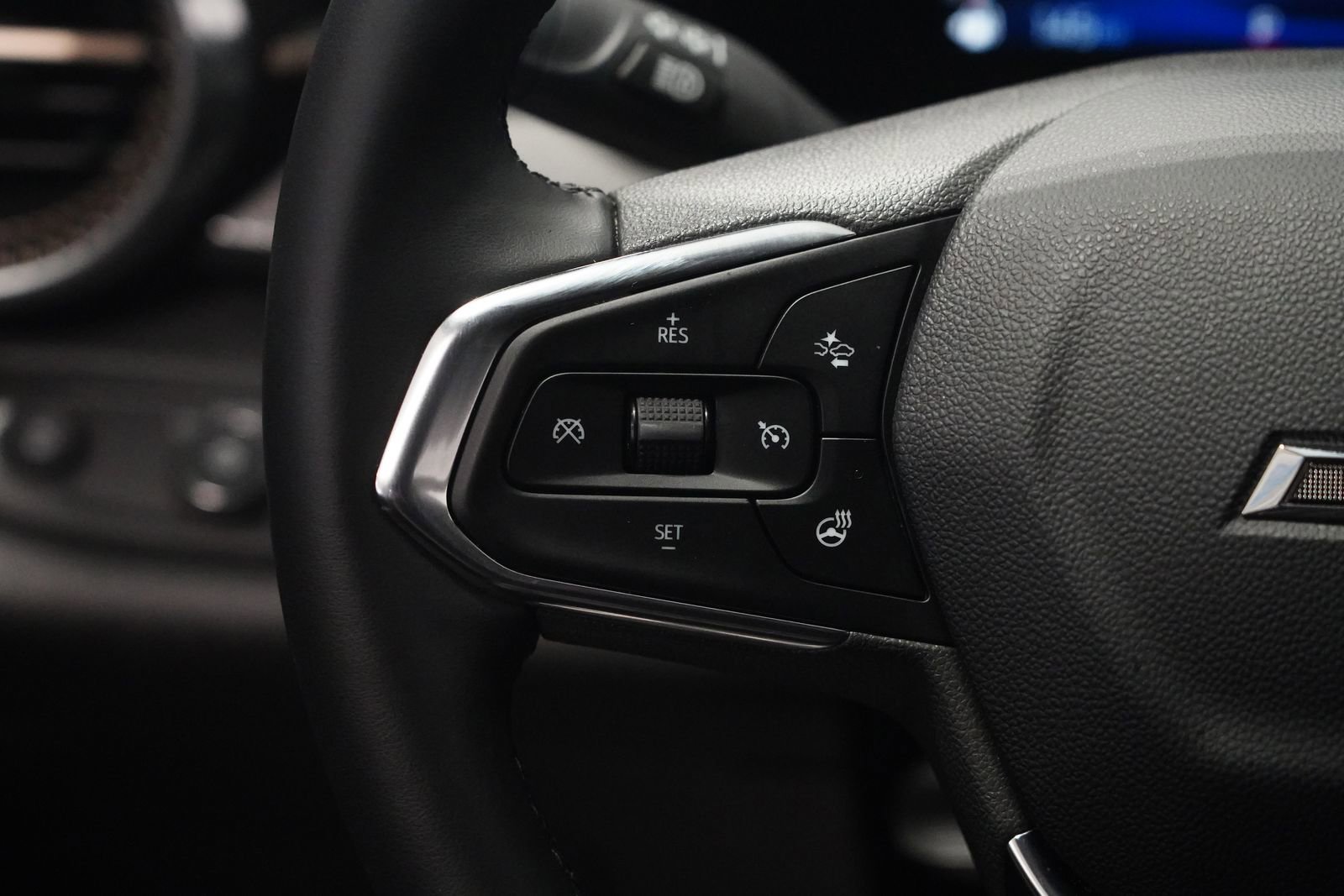 Used 2025 Chevrolet Trax ACTIV w/ Driver Confidence Package image 16