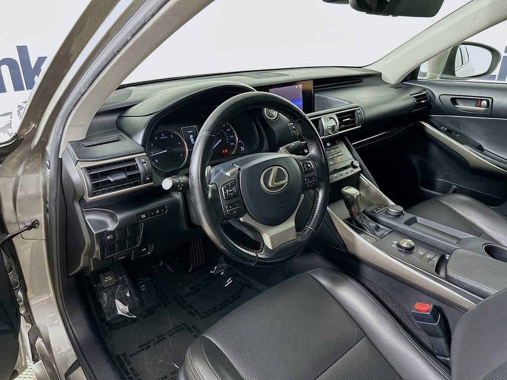 Used 2017 Lexus IS 200t RWD image 10