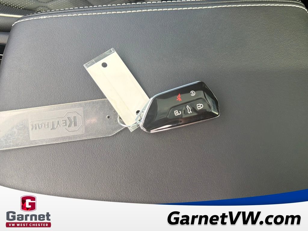 Used 2025 Volkswagen Atlas SEL Premium R-Line image 30
