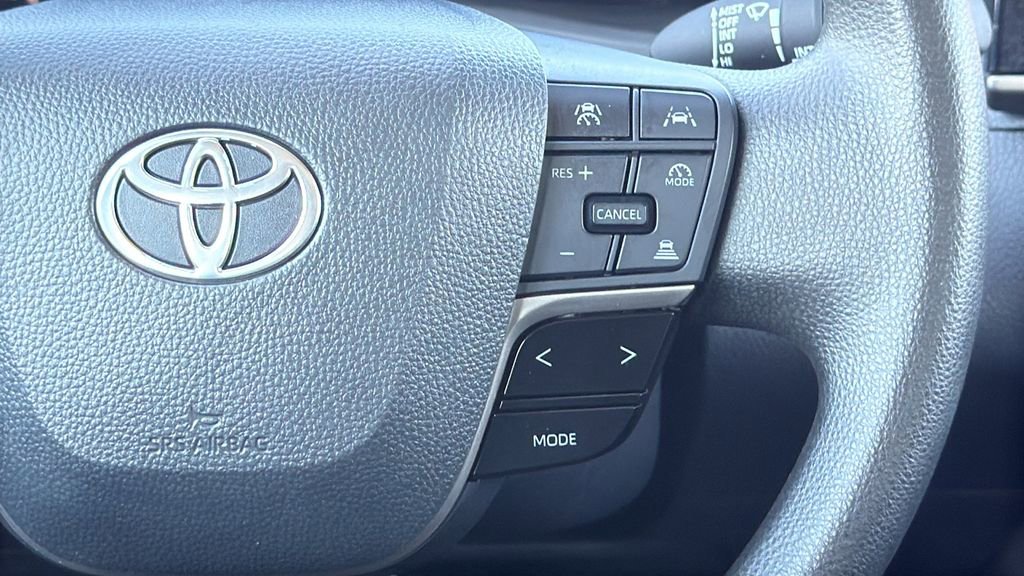 Used 2025 Toyota Camry LE image 22