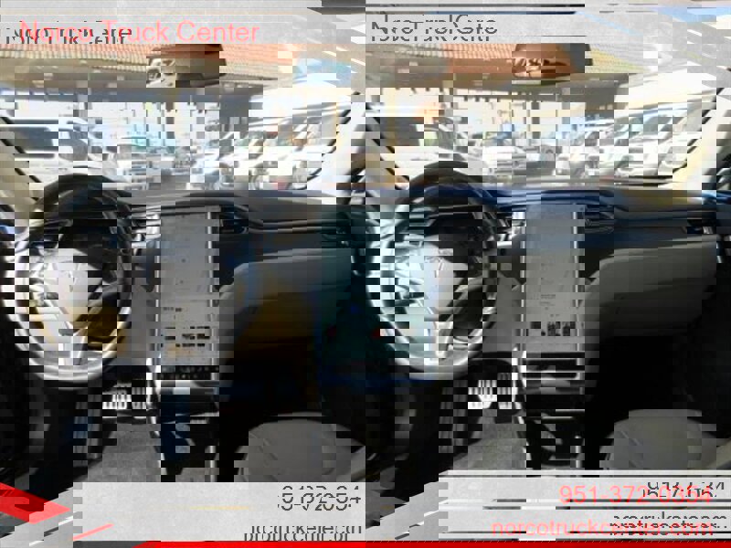 Used 2013 Tesla Model S Performance image 11