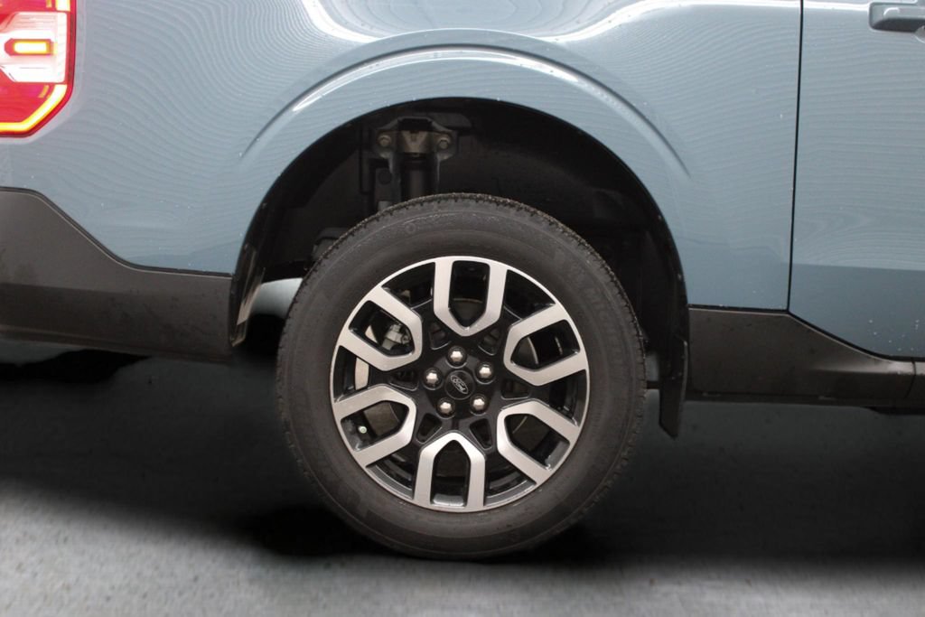 Used 2022 Ford Maverick Lariat FWD image 12