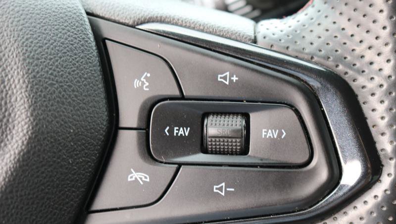 Used 2024 Chevrolet Trax RS FWD image 9