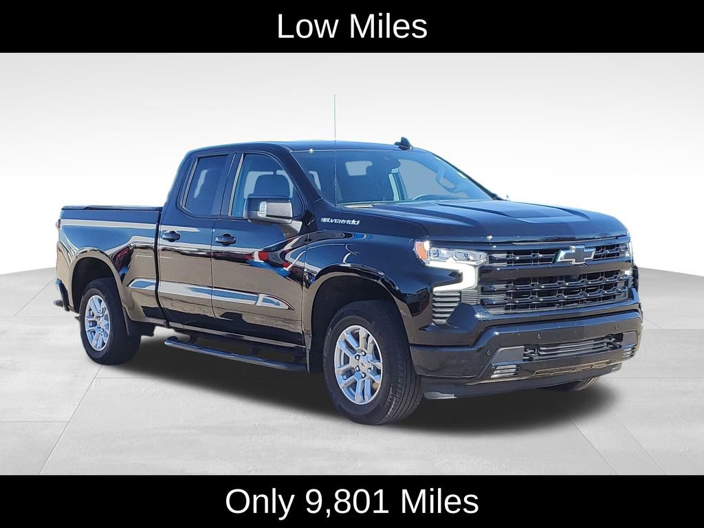 Used 2025 Chevrolet Silverado 1500 RST w/ Convenience Package II AWD/4WD image 2