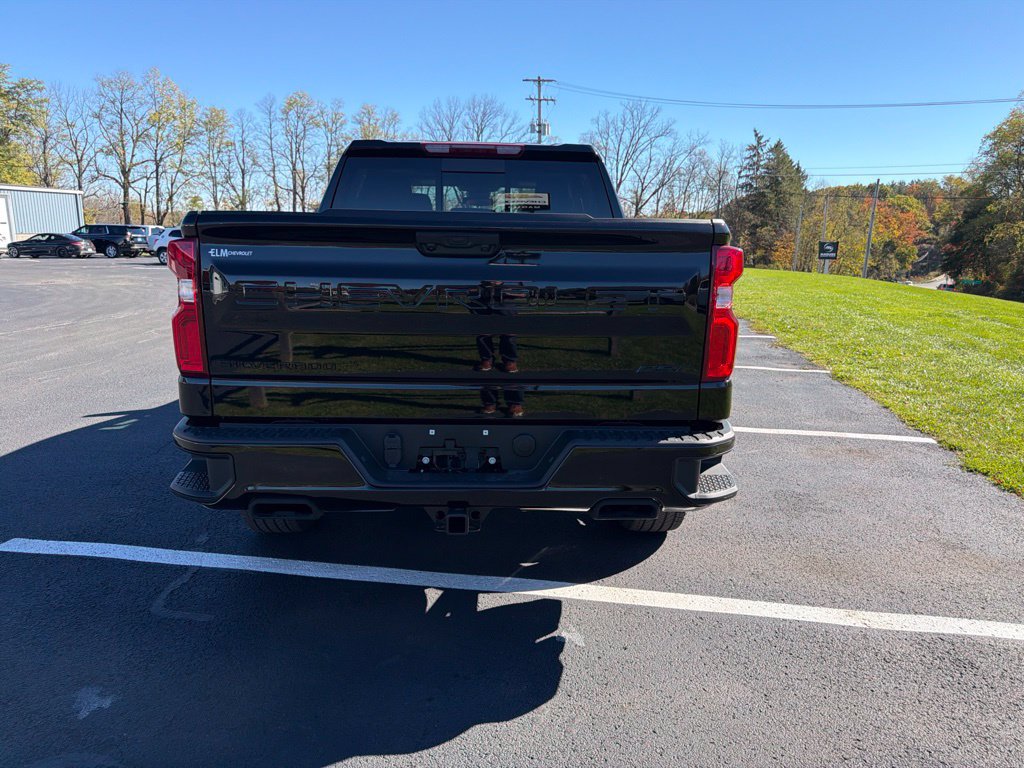 New 2026 Chevrolet Silverado 1500 RST w/ Dark Appearance Package AWD/4WD image 4